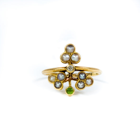 Victorian 18K Gold Ring with Diamond, Peridot & Seed Pearls